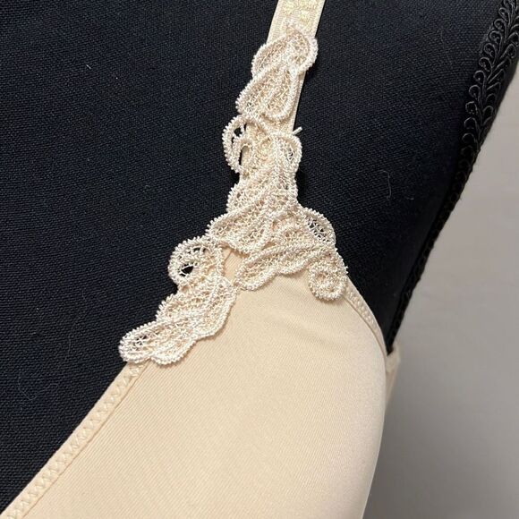 NWOT. ABC cream T-shirt bra 40 AA - Picture 5 of 16